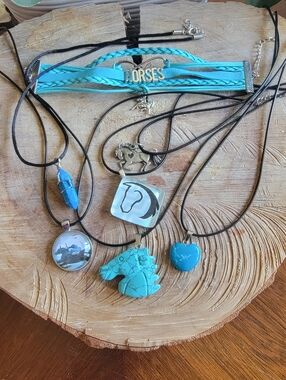 Handcrafted Horse & Stone Themed Necklace & Bracelet Set